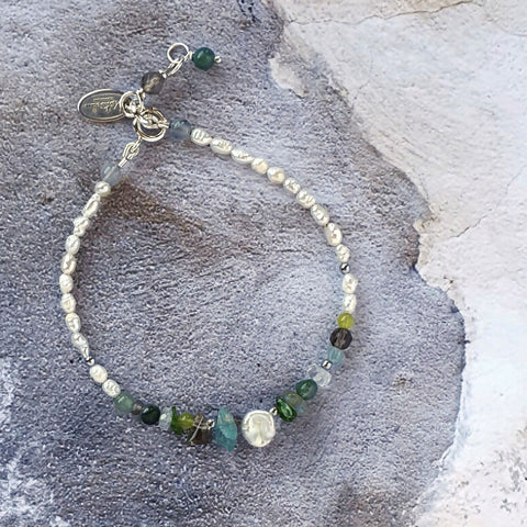 bree-jewellery-fragment-bracelet-dawn-detail-art