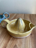 Handmade Citrus Juicer - Citron yellow