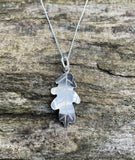 ancient leaves oak leaf pendant