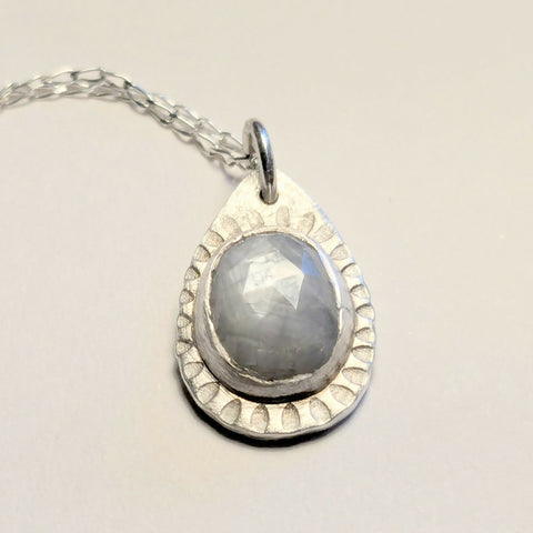 Rosecut Sapphire Pendant & Chain